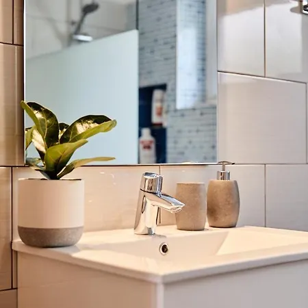 2 Bedroom House - Sol Do Murtal * Parede