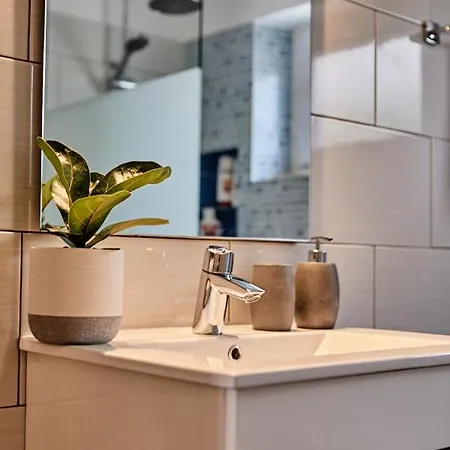 2 Bedroom House - Sol Do Murtal * Parede