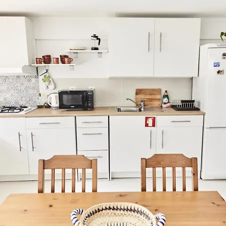 2 Bedroom House - Sol Do Murtal Parede